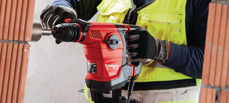 TE 30-AVR Rotary hammer Powerful SDS Plus (TE-C) rotary hammer for heavy-duty concrete drilling and corrective chiselling, with Active Vibration Reduction (AVR) Applications 1