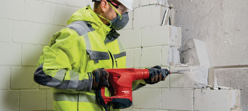 TE 500 SDS Max demolition hammer Robust SDS Max (TE-Y) demolition hammer for light-duty chiselling in concrete and masonry Applications 1